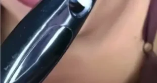 Desi GF Fingers Pussy & Masturbates with Hair Brush Live on Cam - So Fucking Hot!