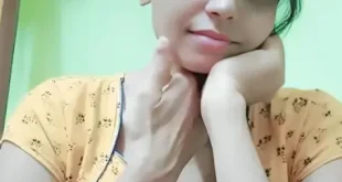 Sexy Aunty Mayuri Nude Show and Masturbation on Live Cam Full 15 Mins Video