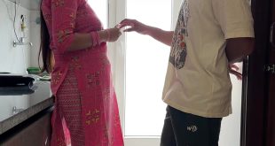 Aunt's fucking: The young nephew fucked the step aunt with a big ass hard after wearing a female condom