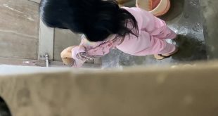 Bhabhi take shawer full nude in bathroom