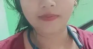 Bengali Beauty Flashes Her Boobs & Fingers Her Pussy for Her Lover