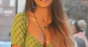 Famous Insta Model and Influencer Khyati Shree New Exclusive Videos Unlocked!! Stripping in Changing Room Full Nude Clear Boobs and Pussy Visible